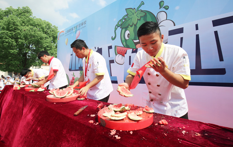 学厨师哪个学校好