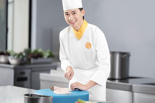 上海哪里有专门的厨师学校？